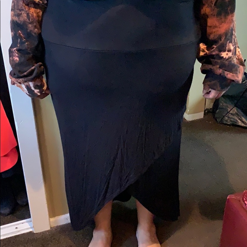 Asymmetrical black skirt rue21 3x